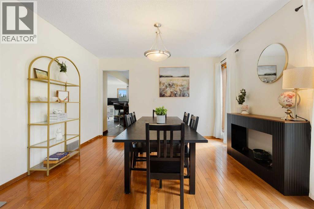 112 Woodglen Road SW, Calgary, Alberta  T2W 4Z1 - Photo 9 - A2308841