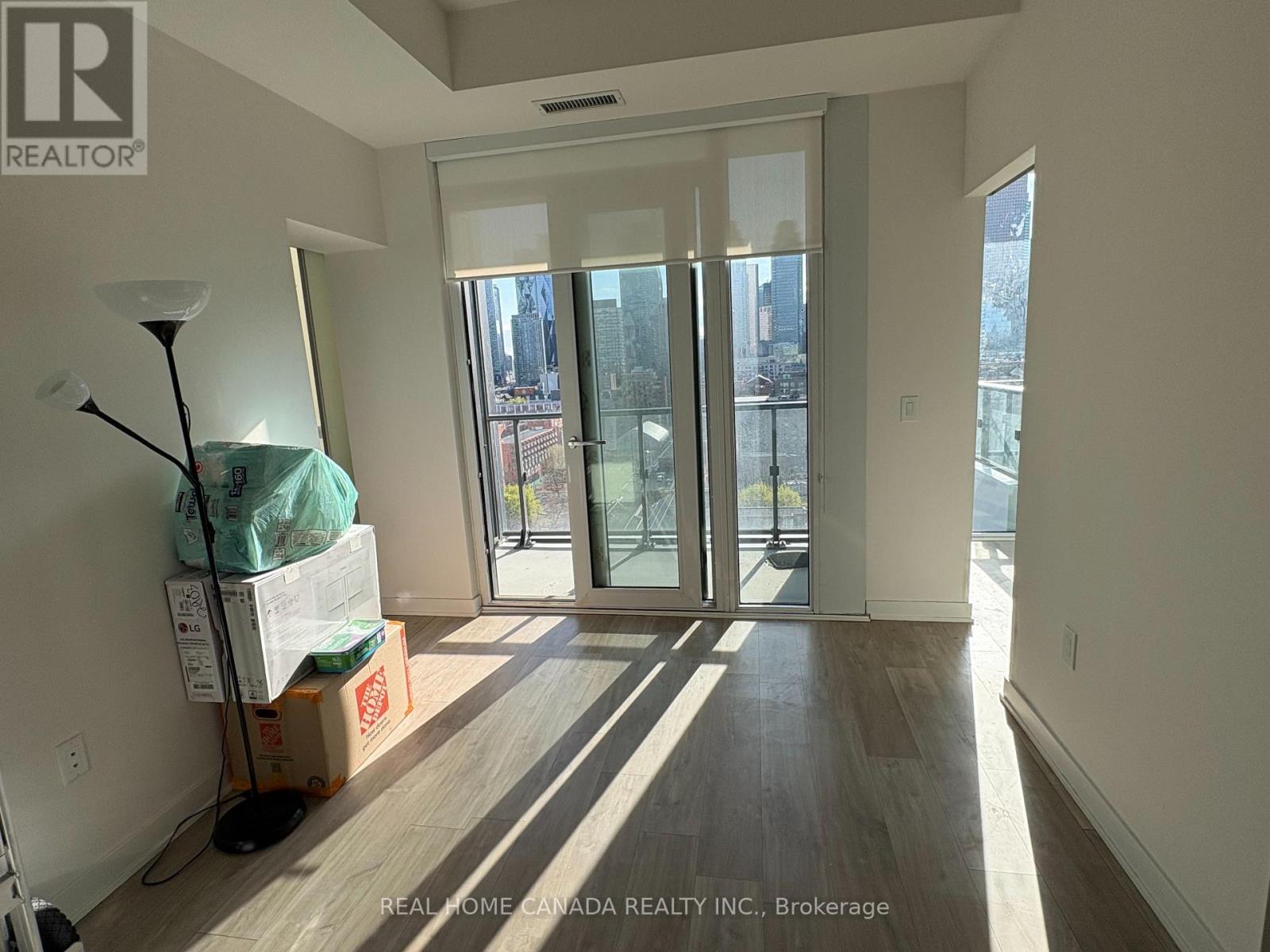 1556 - 121 Lower Sherbourne Street, Toronto (Waterfront Communities), Ontario  M5A 1Y4 - Photo 2 - C13100274