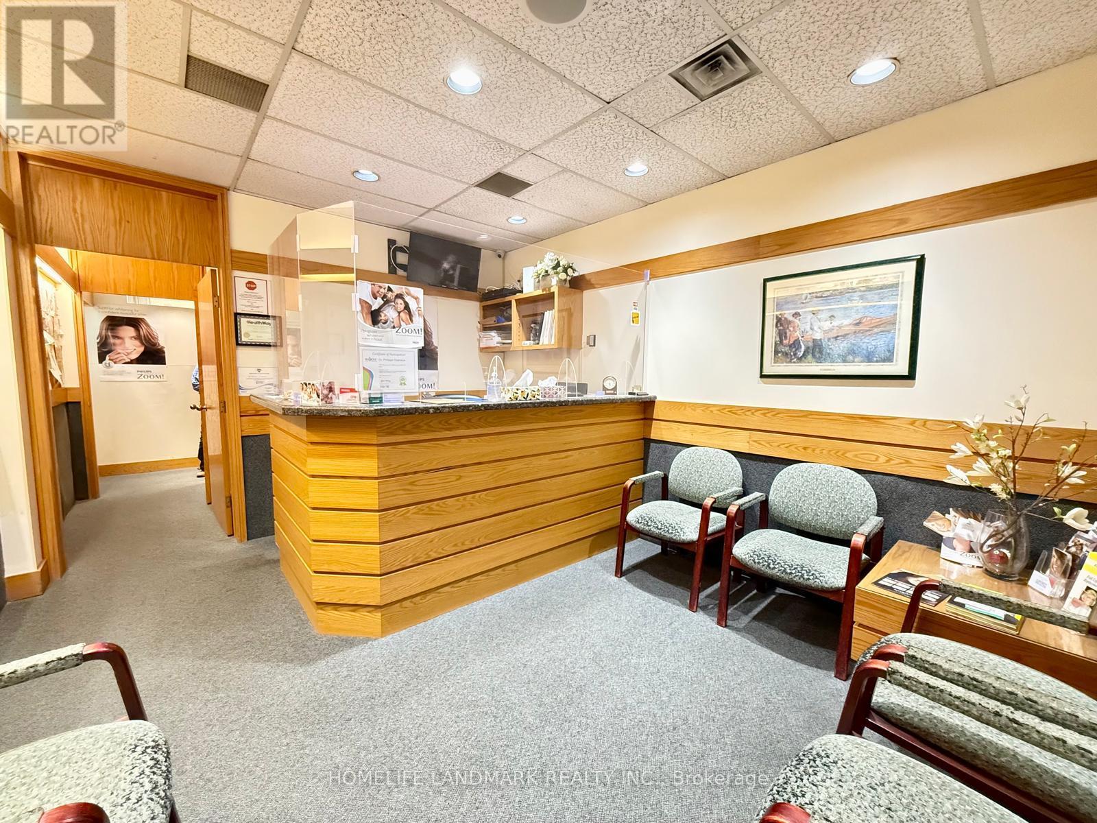 410 - 1100 Sheppard Avenue E, Toronto (Bayview Village), Ontario  M2K 2W1 - Photo 2 - C13100302
