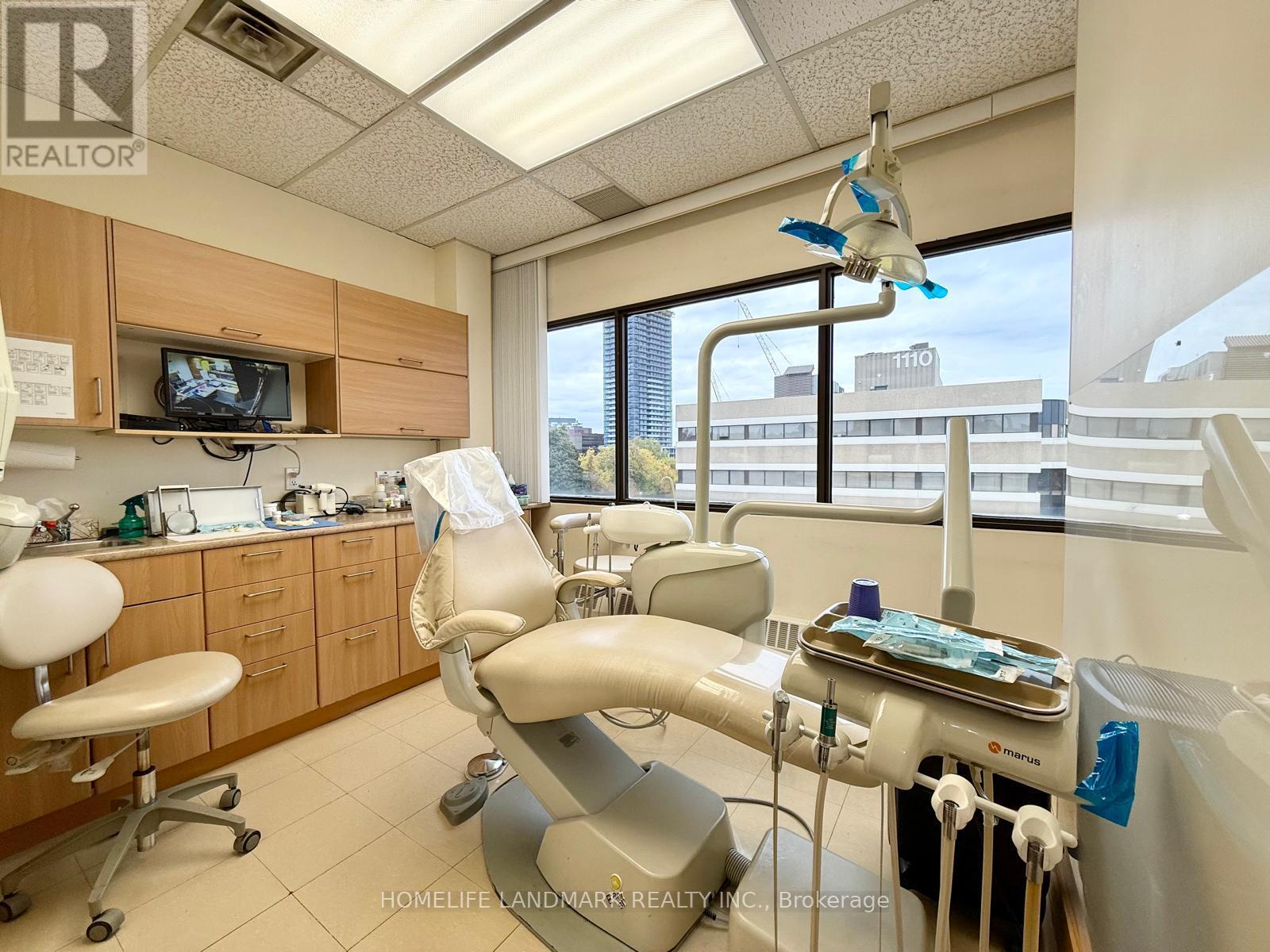 410 - 1100 Sheppard Avenue E, Toronto (Bayview Village), Ontario  M2K 2W1 - Photo 4 - C13100302