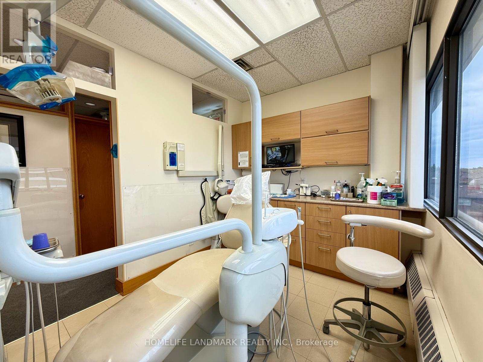410 - 1100 Sheppard Avenue E, Toronto (Bayview Village), Ontario  M2K 2W1 - Photo 7 - C13100302