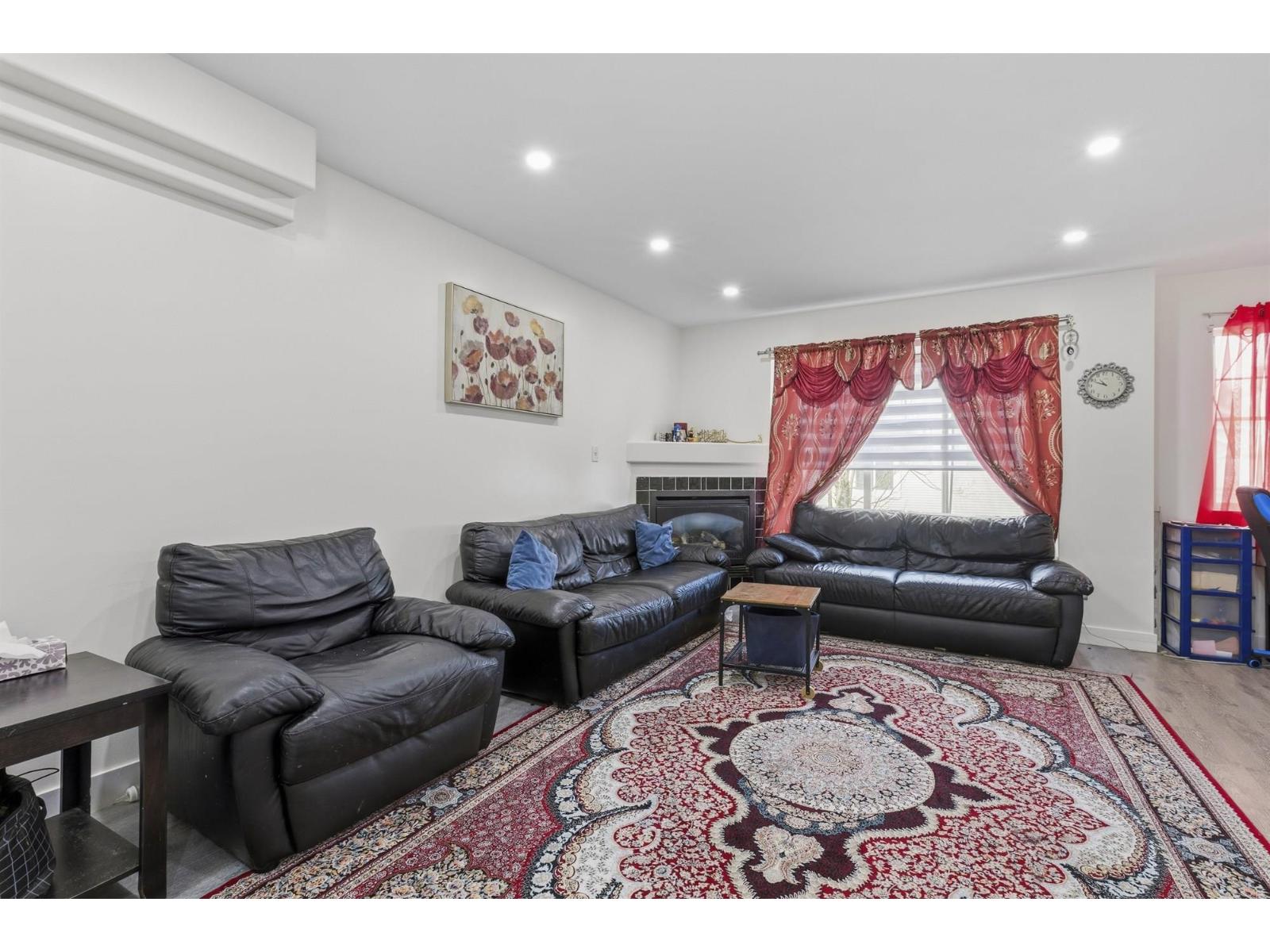 12 12110 75a Avenue, Surrey, British Columbia  V3W 1M1 - Photo 2 - R3120726