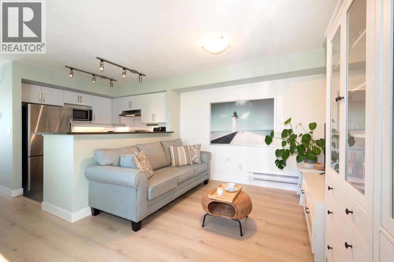 1 7179 18th Avenue, Burnaby, British Columbia  V3N 1H2 - Photo 10 - R3120869