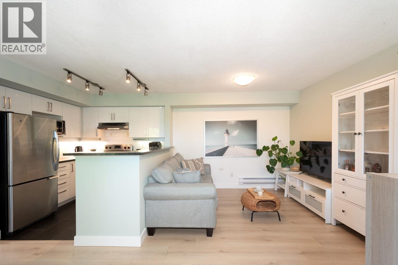 1 7179 18th Avenue, Burnaby, British Columbia  V3N 1H2 - Photo 9 - R3120869