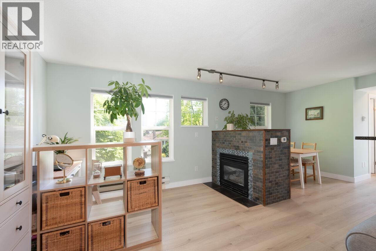 1 7179 18th Avenue, Burnaby, British Columbia  V3N 1H2 - Photo 12 - R3120869