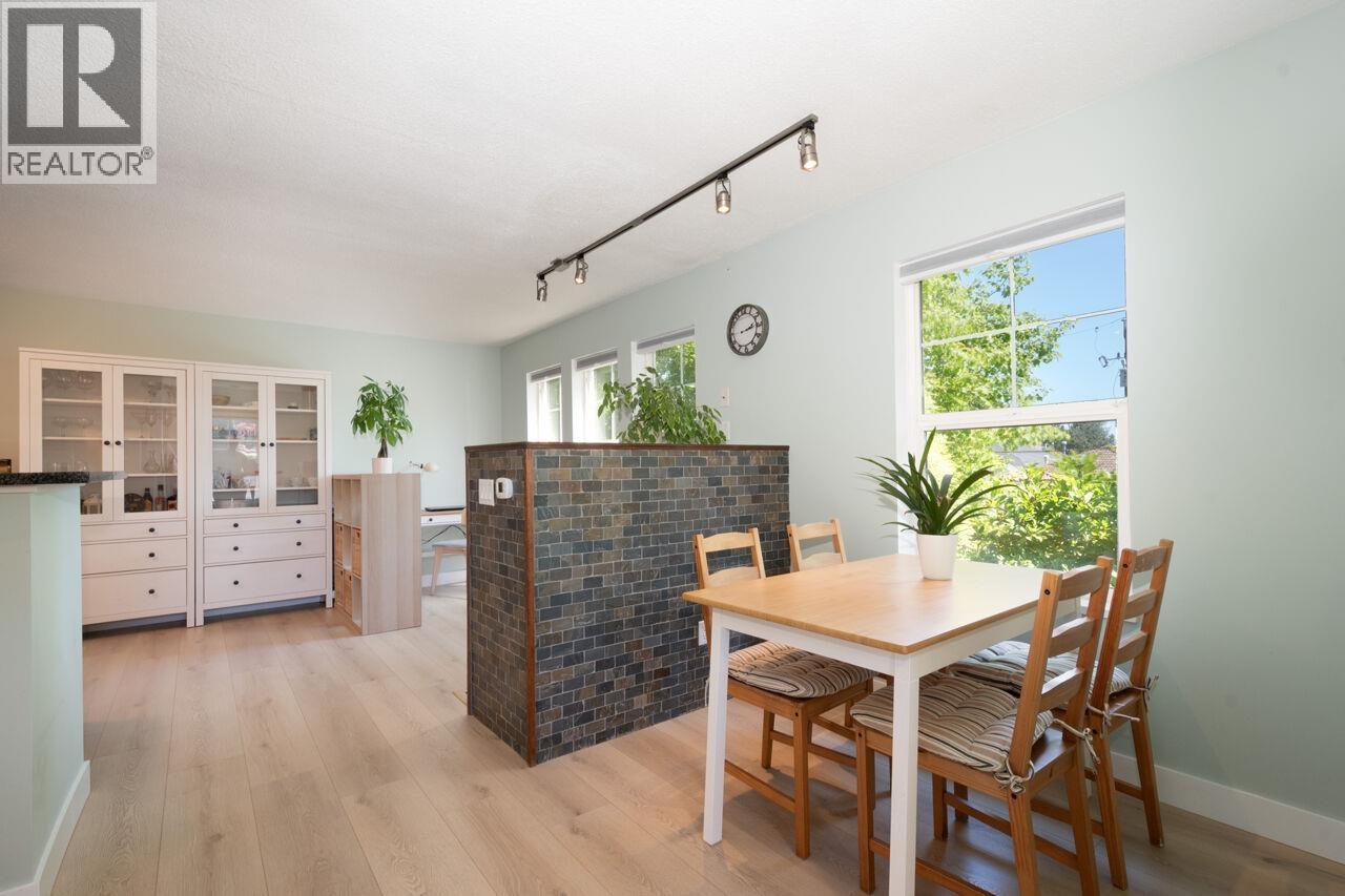 1 7179 18th Avenue, Burnaby, British Columbia  V3N 1H2 - Photo 21 - R3120869
