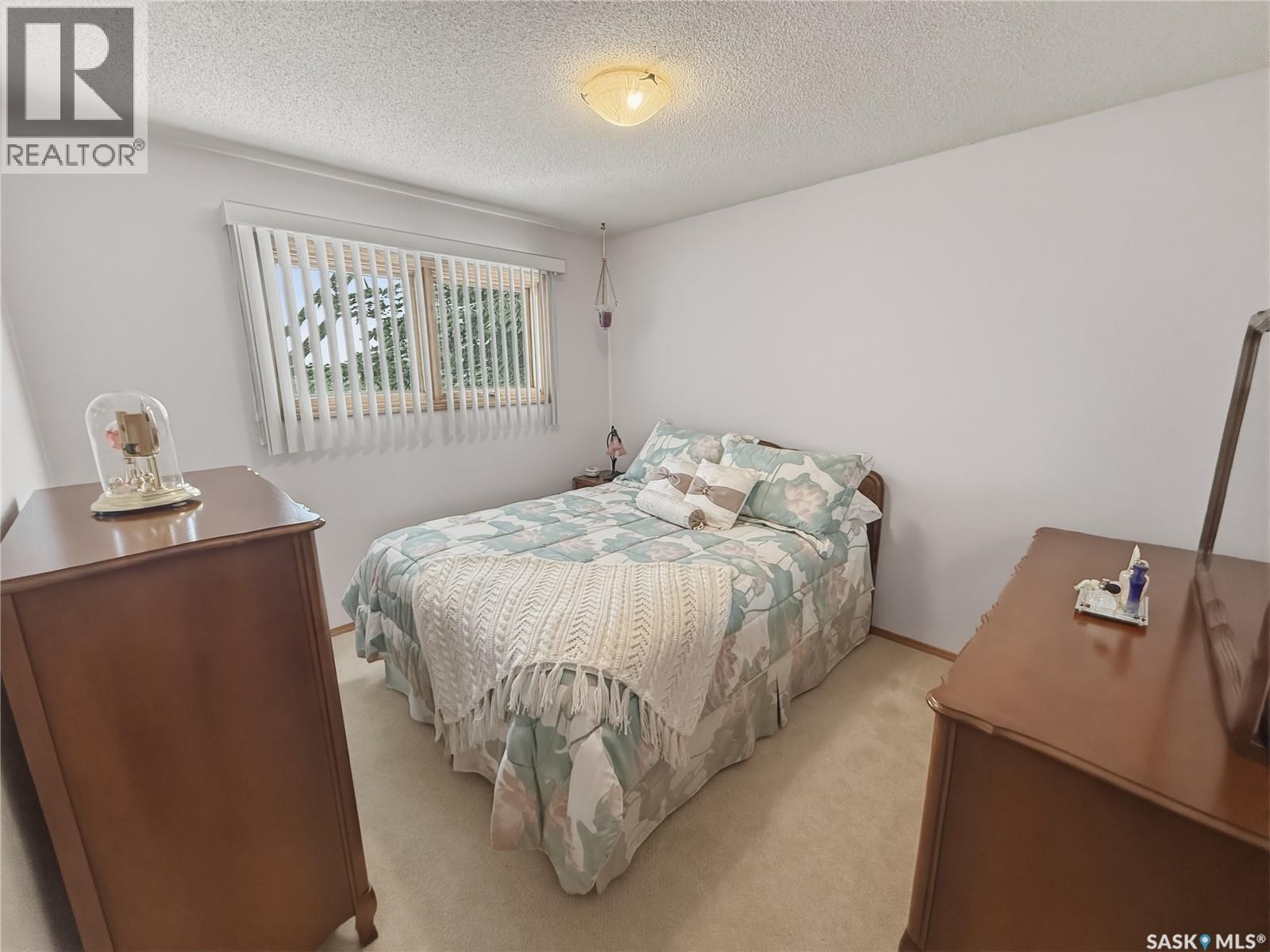 412 Curry Crescent, Swift Current, Saskatchewan  S9H 4X4 - Photo 30 - SK034273
