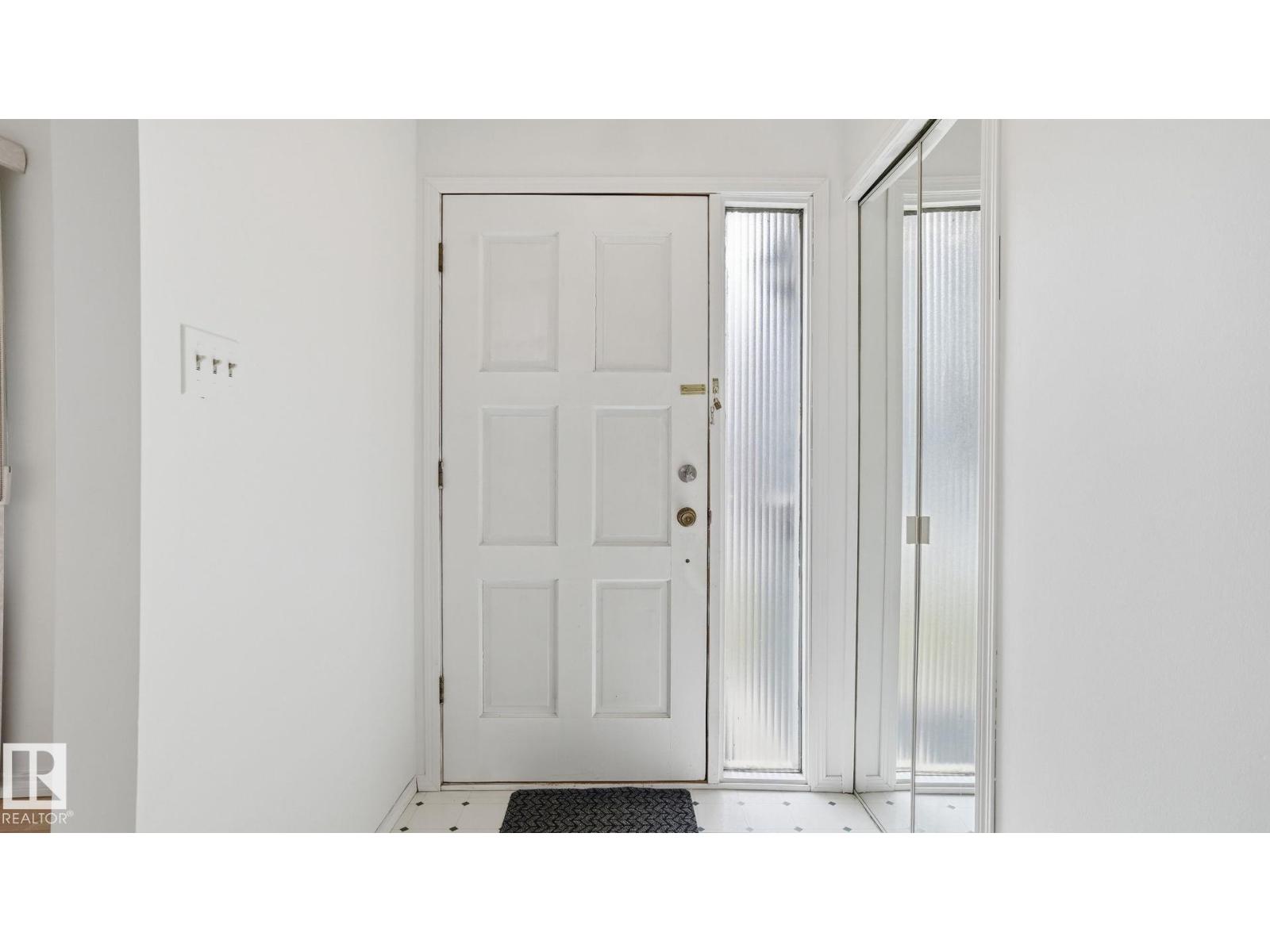 9834 167a Av Nw, Edmonton, Alberta  T5X 2Z2 - Photo 4 - E4486456