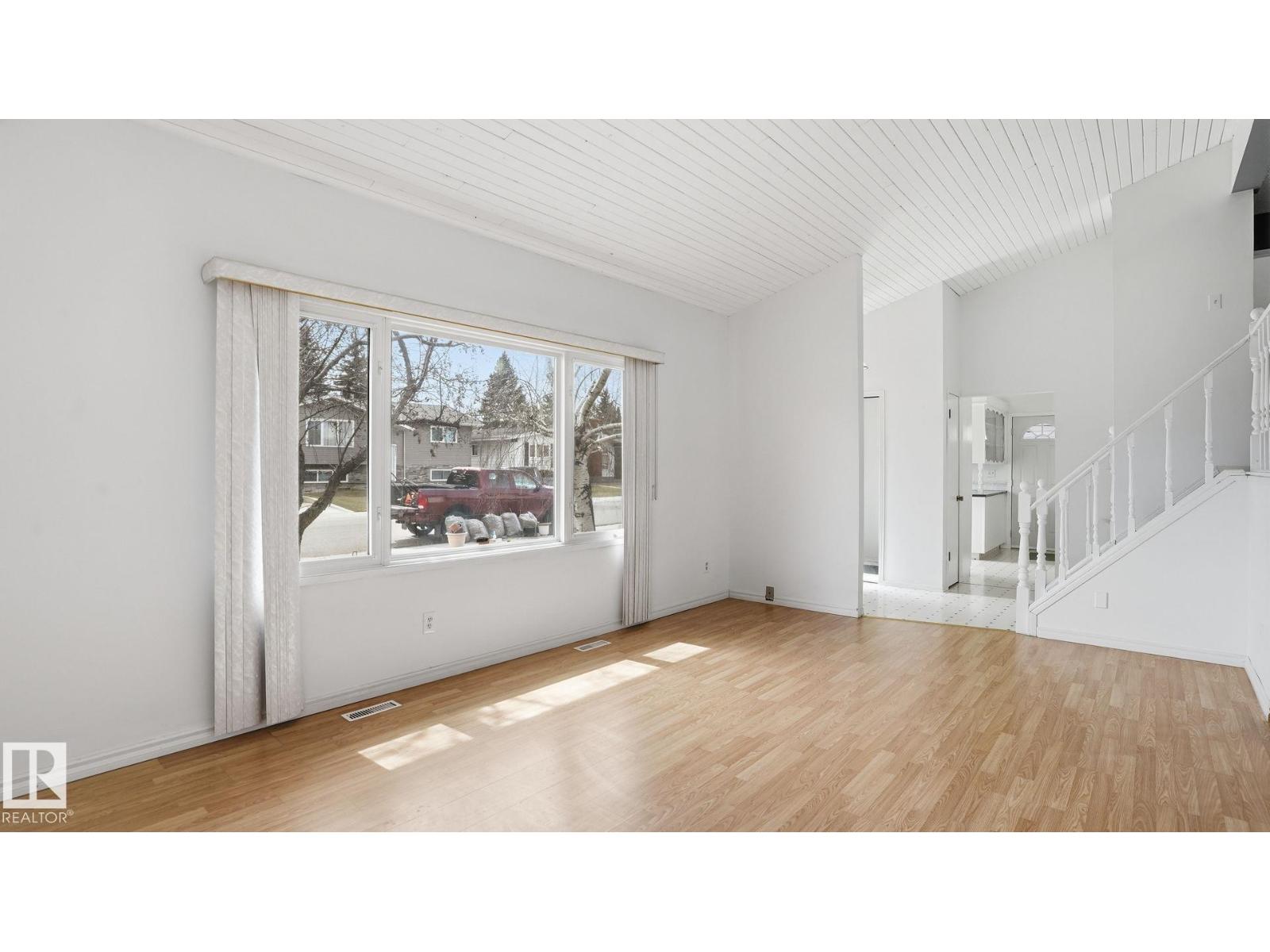 9834 167a Av Nw, Edmonton, Alberta  T5X 2Z2 - Photo 7 - E4486456