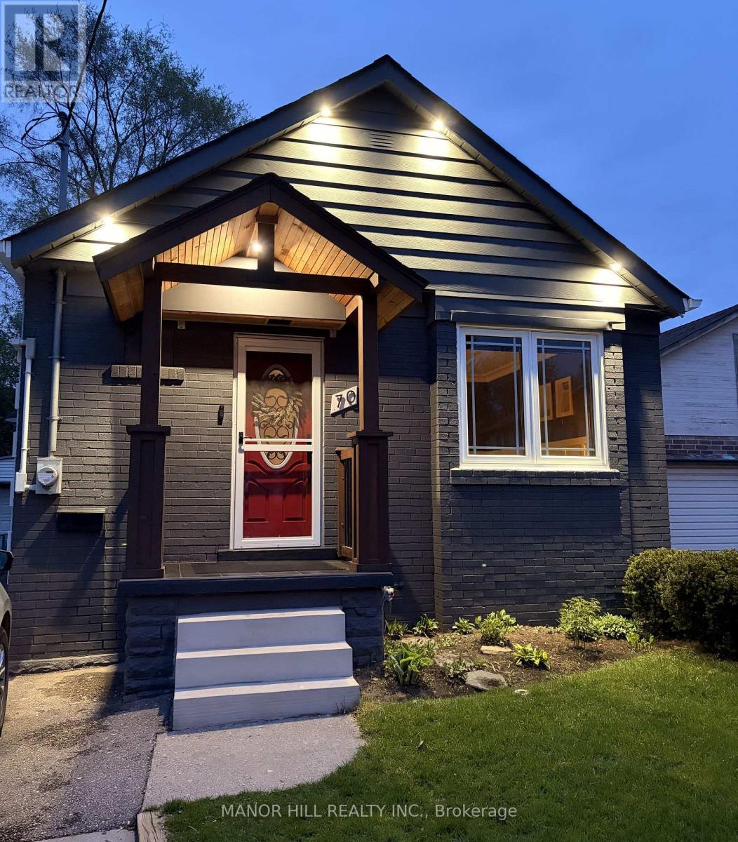 70 BERNICE CRESCENT, Toronto, Ontario