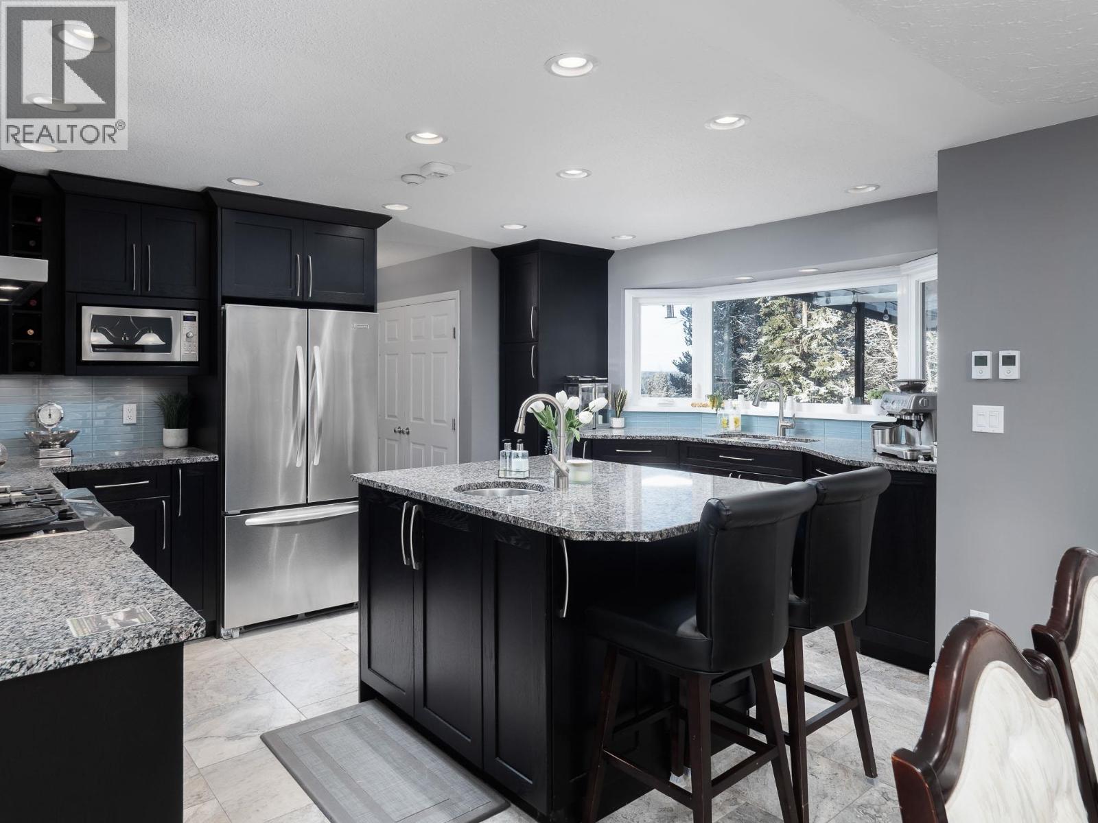 3015 Ridgeview Drive, Prince George, British Columbia  V2K 3T5 - Photo 4 - R3116471