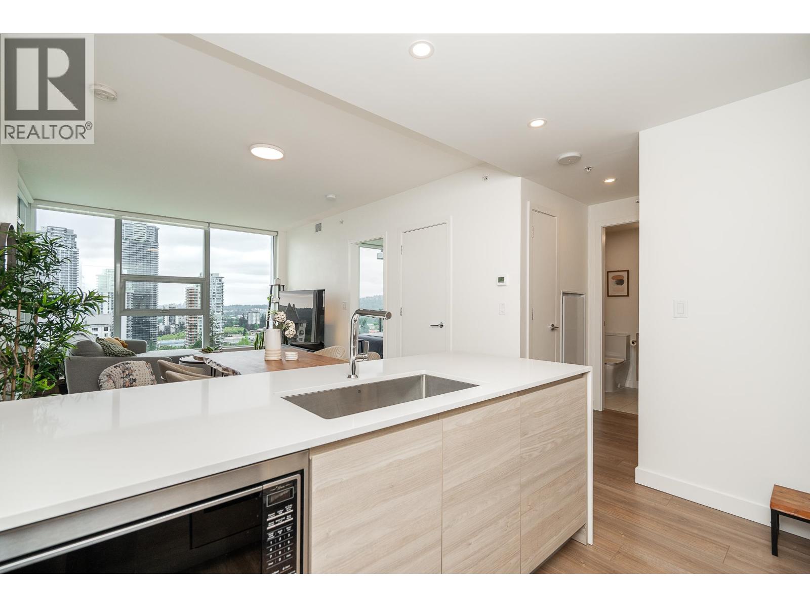1806 595 Austin Avenue, Coquitlam, British Columbia  V3K 0G7 - Photo 6 - R3121212