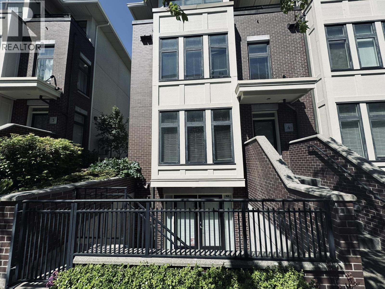 4 5879 GRAY AVE, Vancouver, British Columbia