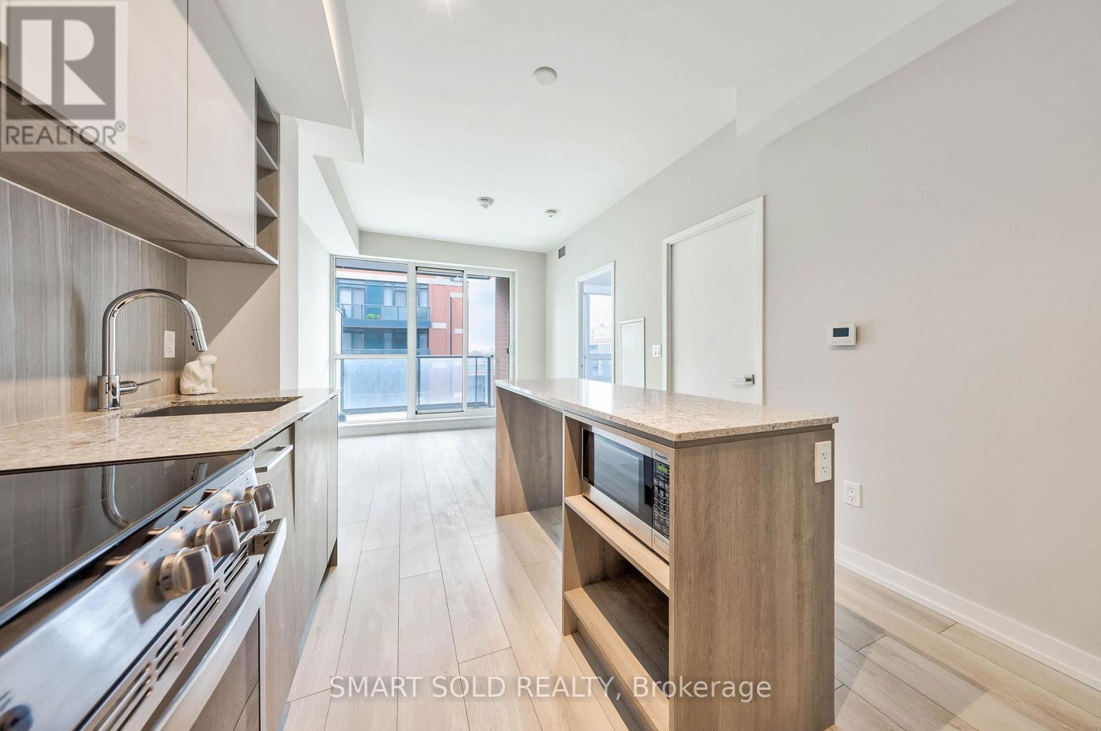 833 - 31 Tippett Road, Toronto (Clanton Park), Ontario  M3H 2V1 - Photo 10 - C13100312