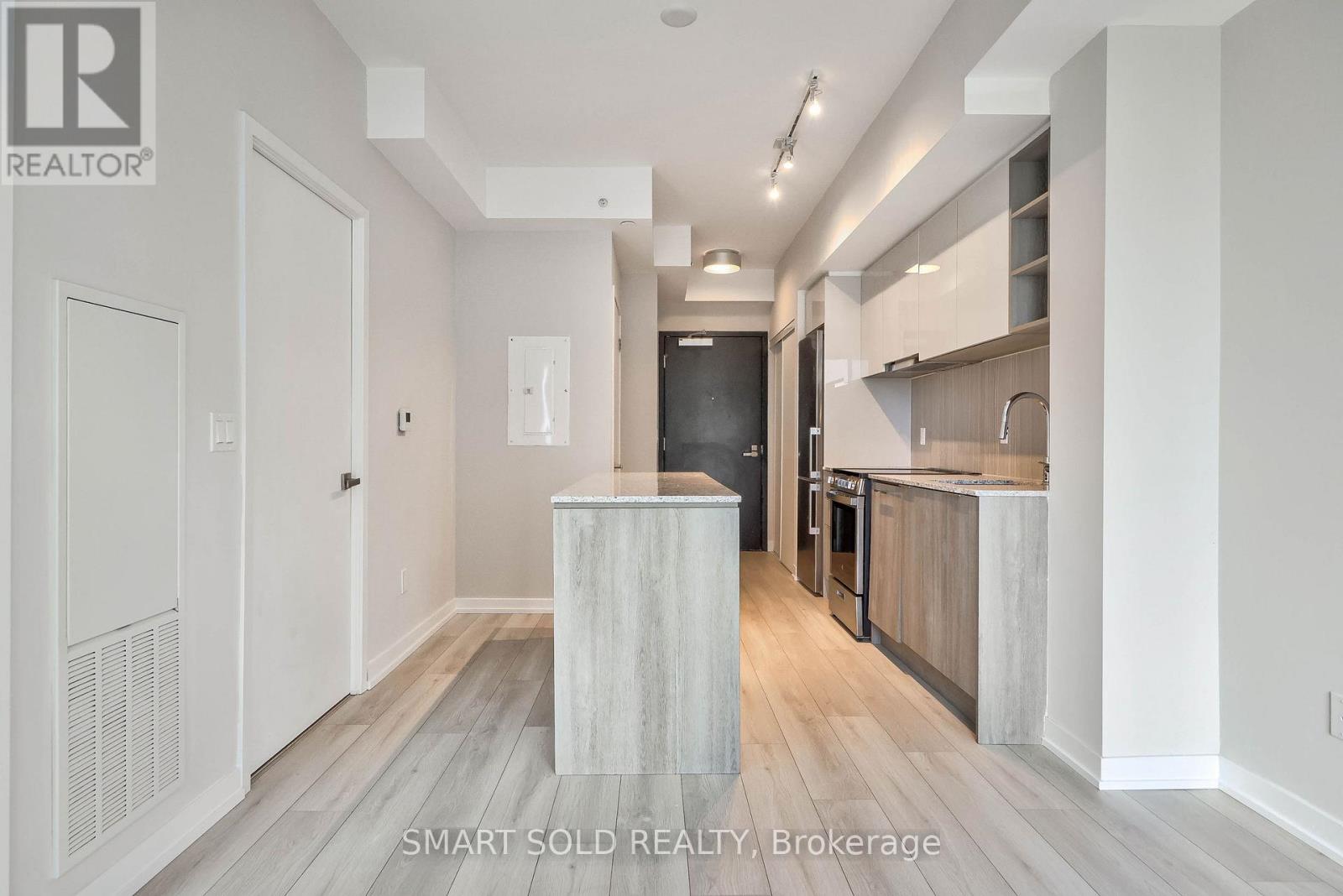 833 - 31 Tippett Road, Toronto (Clanton Park), Ontario  M3H 2V1 - Photo 8 - C13100312