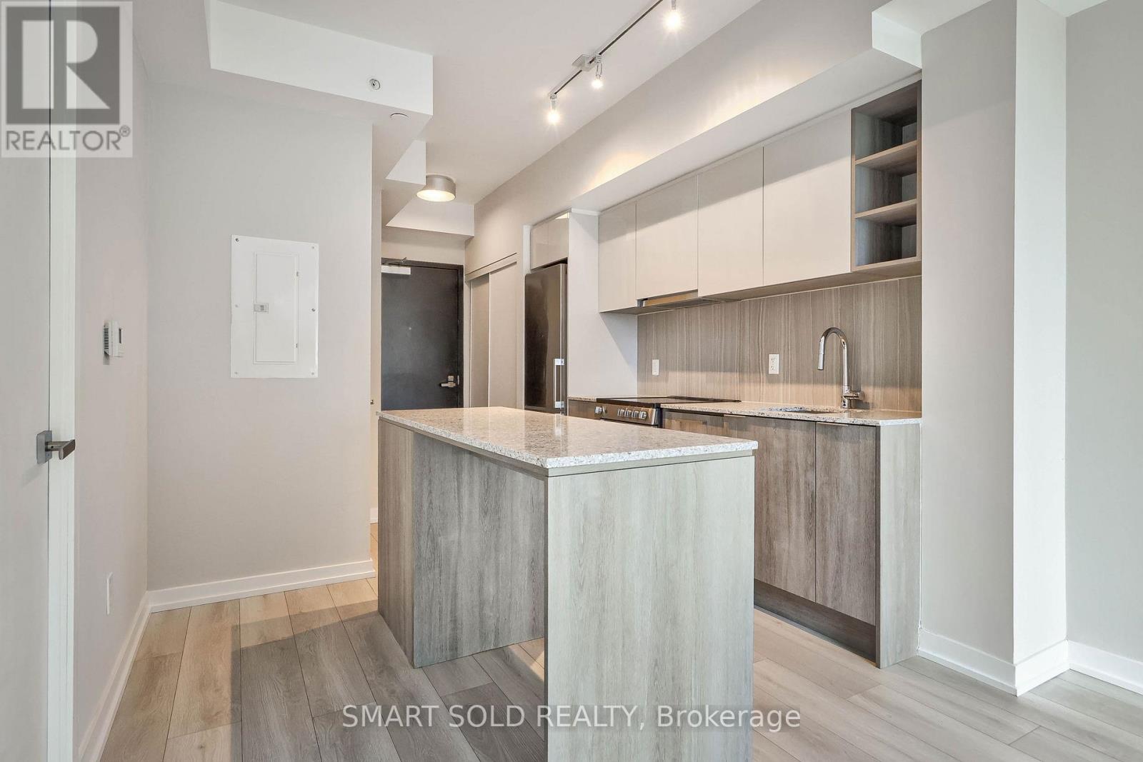 833 - 31 Tippett Road, Toronto (Clanton Park), Ontario  M3H 2V1 - Photo 9 - C13100312
