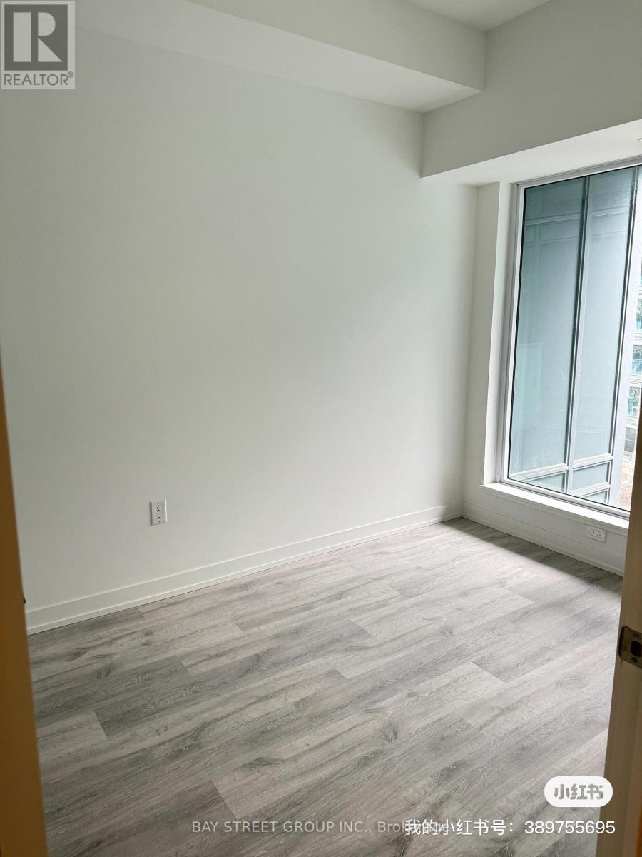 8 Olympic Garden Drive, Toronto (Newtonbrook East), Ontario  M2M 0B9 - Photo 6 - C13100324