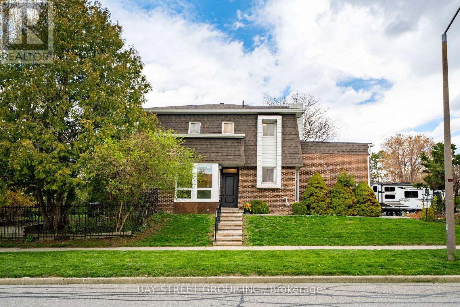 62 CAPTAIN ROLPH COURT, Markham, Ontario