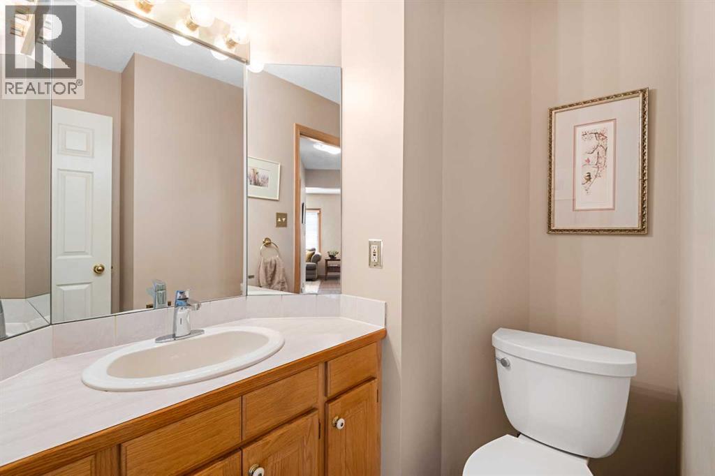 27 Hawkstone Close NW, Calgary, Alberta  T3G 3P1 - Photo 19 - A2308985