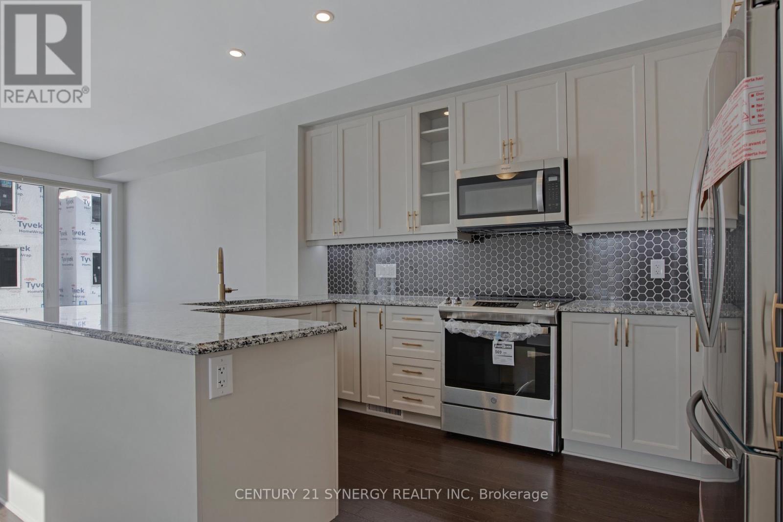 708 Taliesin Crescent, Ottawa, Ontario  K2S 2K6 - Photo 22 - X12657434