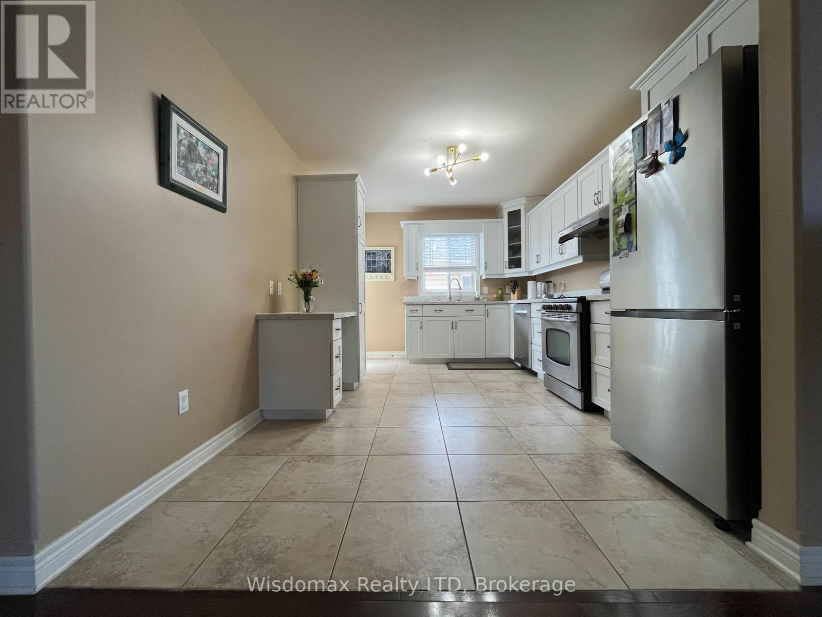 8340 Racey Avenue, Niagara Falls, Ontario  L2H 3M7 - Photo 9 - X13100380