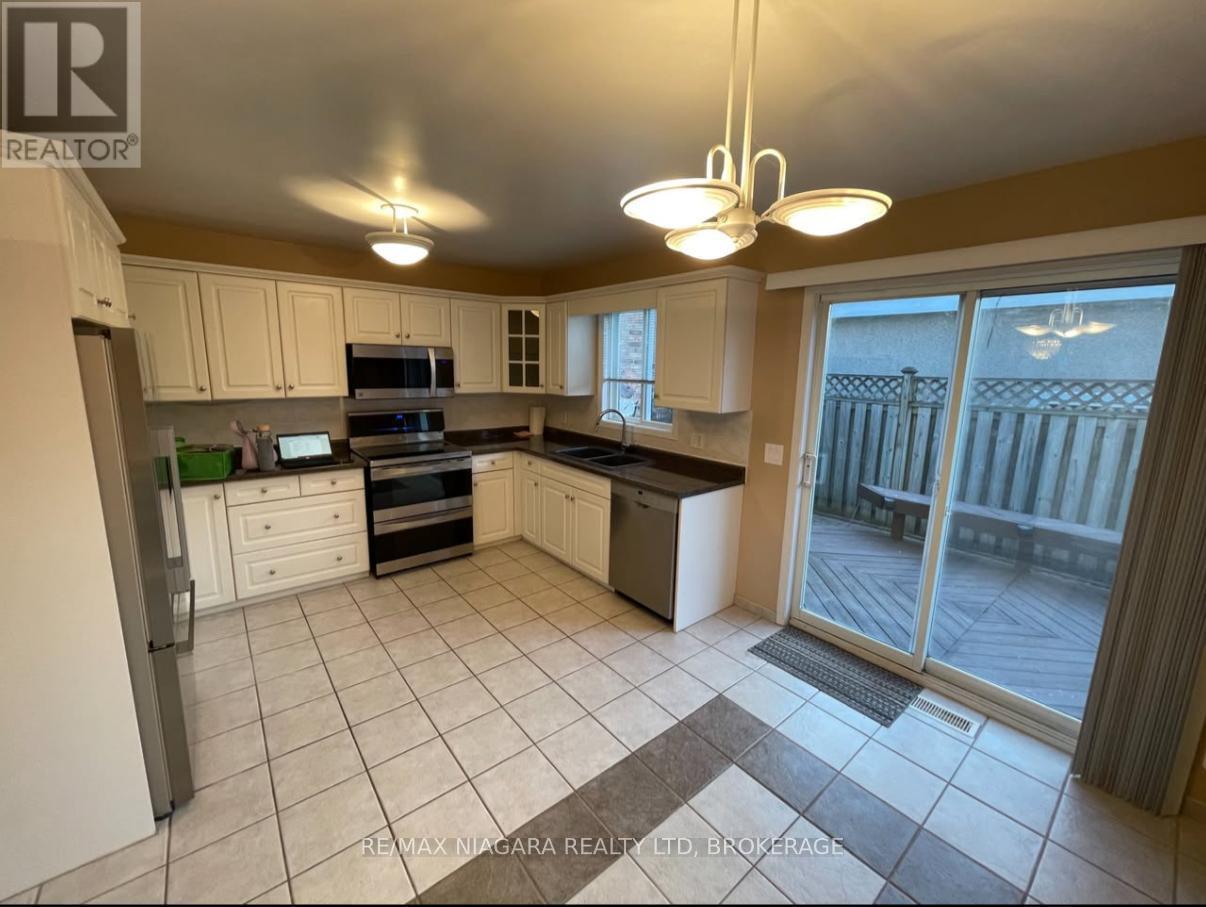 7731 Mulhern Street, Niagara Falls, Ontario  L2H 1B4 - Photo 2 - X13100388