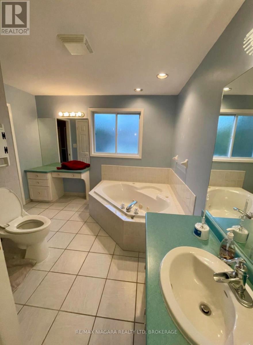 7731 Mulhern Street, Niagara Falls, Ontario  L2H 1B4 - Photo 5 - X13100388