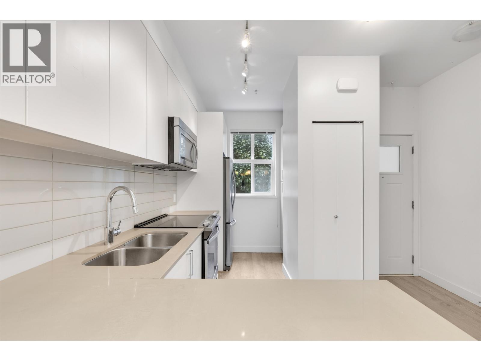 116 7250 18th Avenue, Burnaby, British Columbia V3N 1H3 - Photo 10 - R3095097