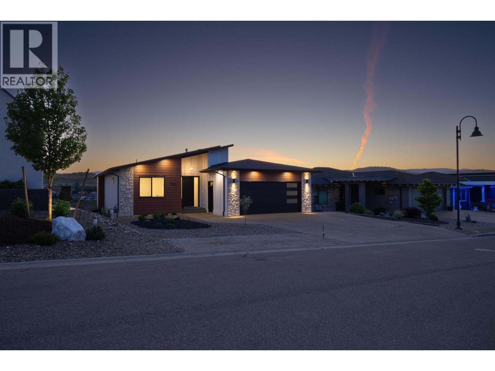 926 Mt Griffin Road, Vernon, British Columbia  V1B 0A5 - Photo 1 - 10385853