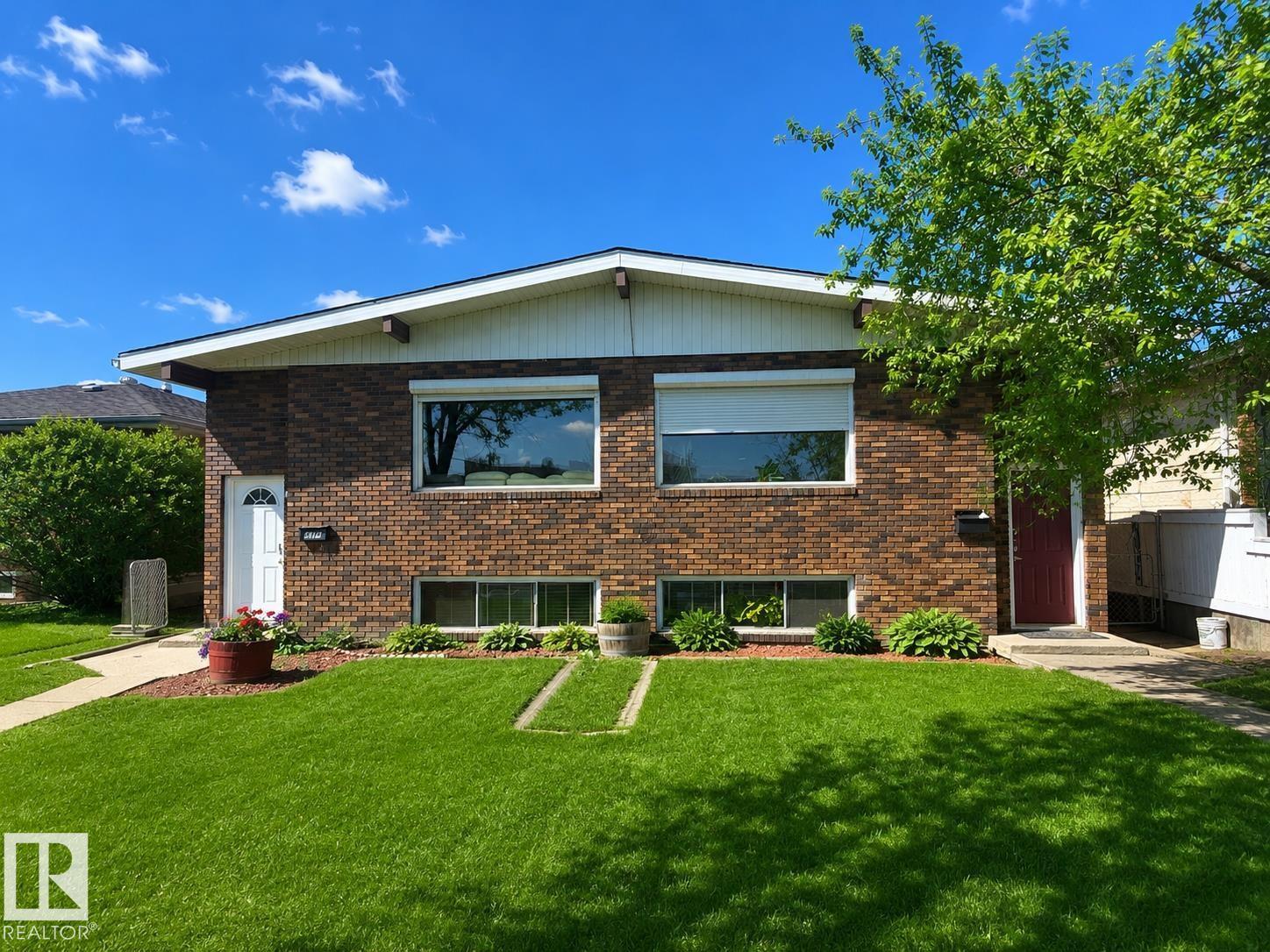 5712 101 AV NW, edmonton, Alberta