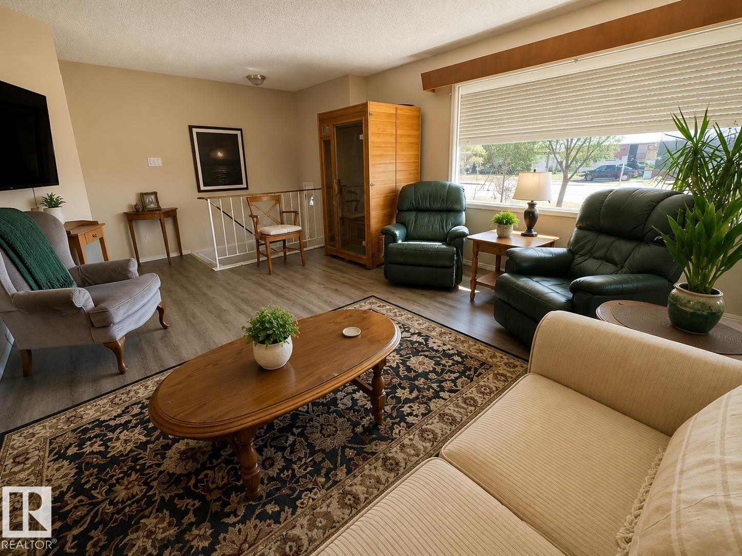 5712 101 Av Nw, Edmonton, Alberta  T6A 0G8 - Photo 3 - E4486466