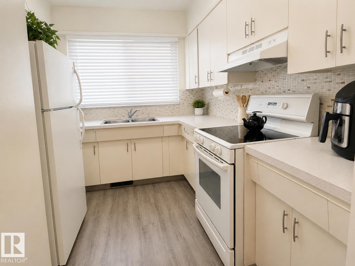 5712 101 Av Nw, Edmonton, Alberta  T6A 0G8 - Photo 5 - E4486466