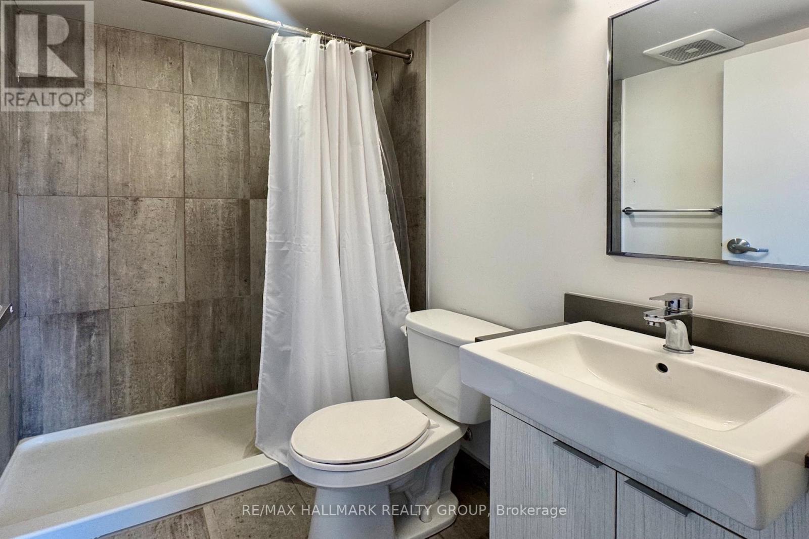 1706 - 105 Champagne Avenue S, Ottawa, Ontario  K1S 4P3 - Photo 17 - X12958968
