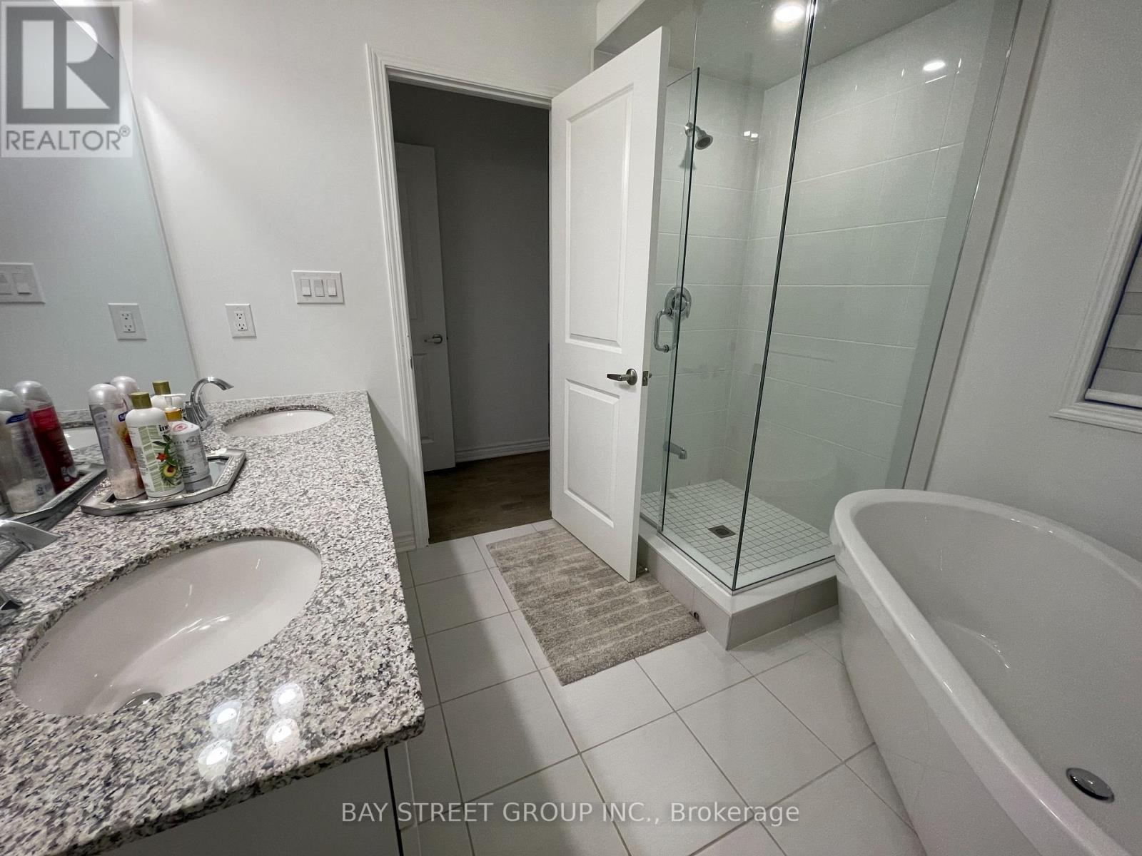 3095 Travertine Drive, Oakville, Ontario  L6M 5N9 - Photo 25 - W13100416