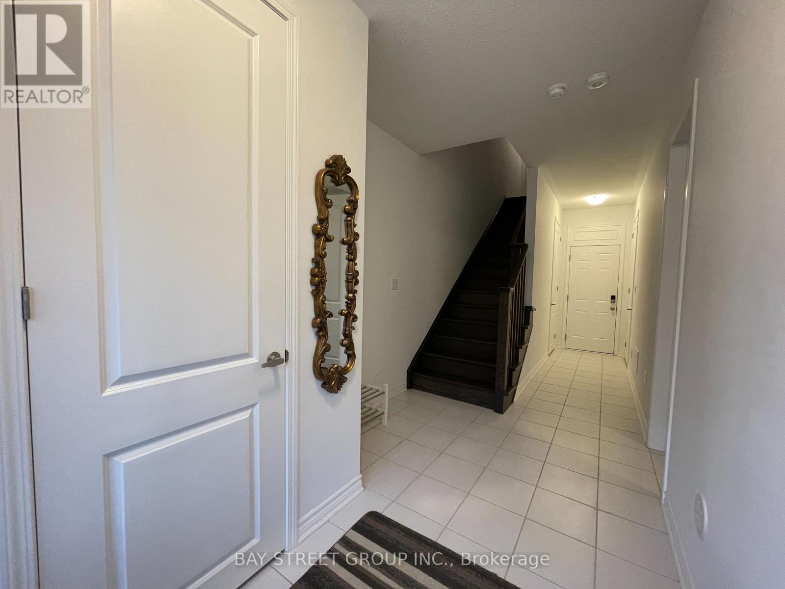 3095 Travertine Drive, Oakville, Ontario  L6M 5N9 - Photo 3 - W13100416