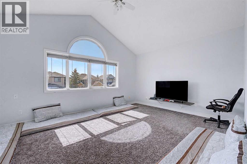 644 Luxstone Landing SW, Airdrie, Alberta  T4B 3L2 - Photo 13 - A2300968