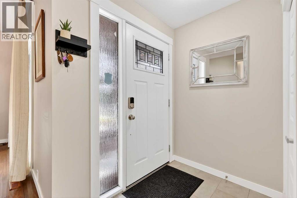 263 Shawmeadows Road Sw, Calgary, Alberta  T2Y 1B6 - Photo 3 - A2303945