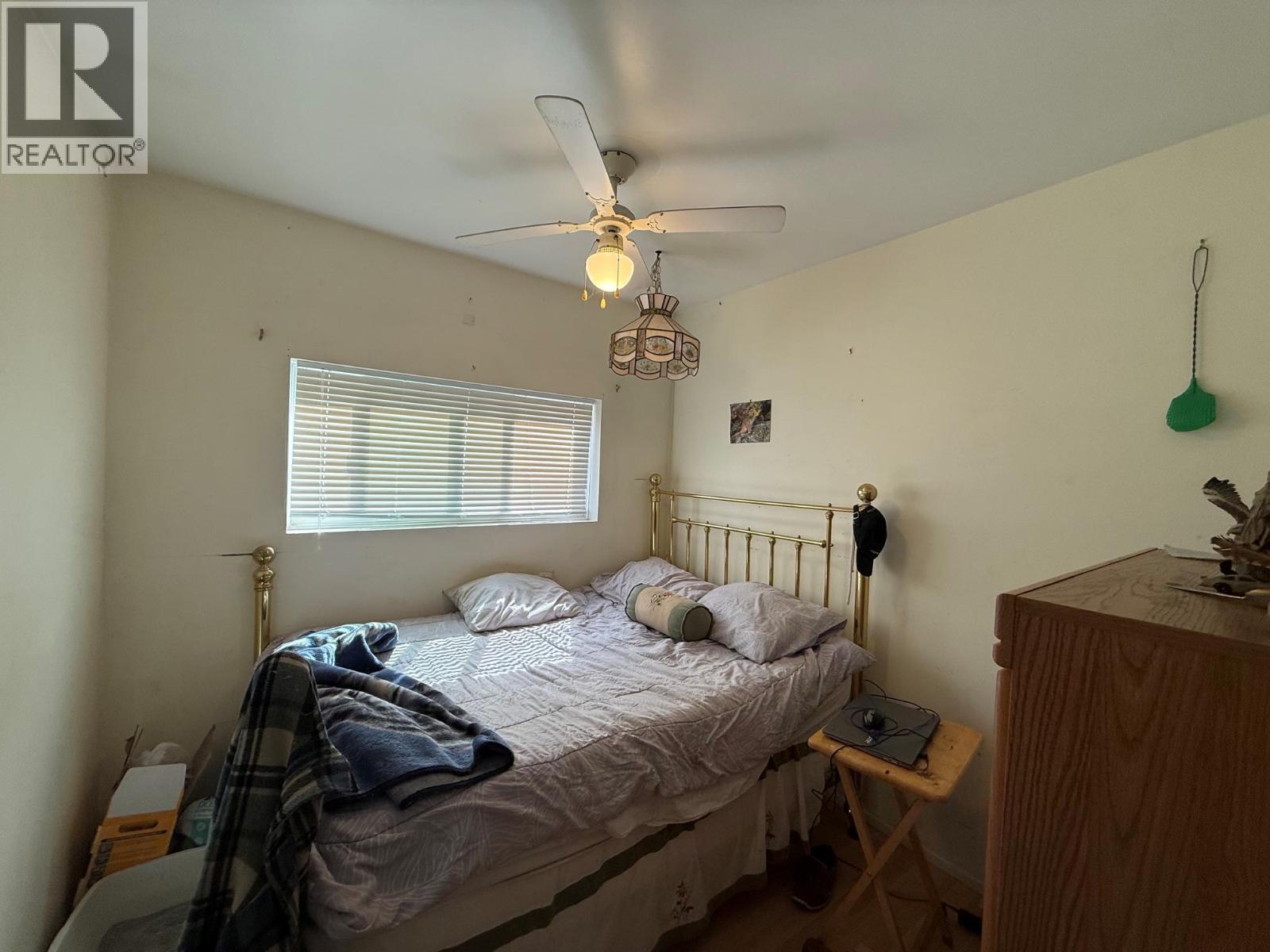 9889 Latremouille Street, Little Fort, British Columbia  V0E 2C0 - Photo 9 - 10386683