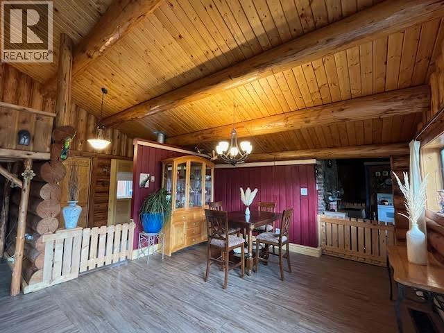 6006 Valleyview Drive, 100 Mile House, British Columbia  V0K 2E3 - Photo 8 - R3121221