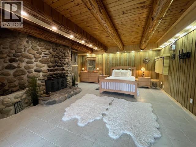6006 Valleyview Drive, 100 Mile House, British Columbia  V0K 2E3 - Photo 18 - R3121221