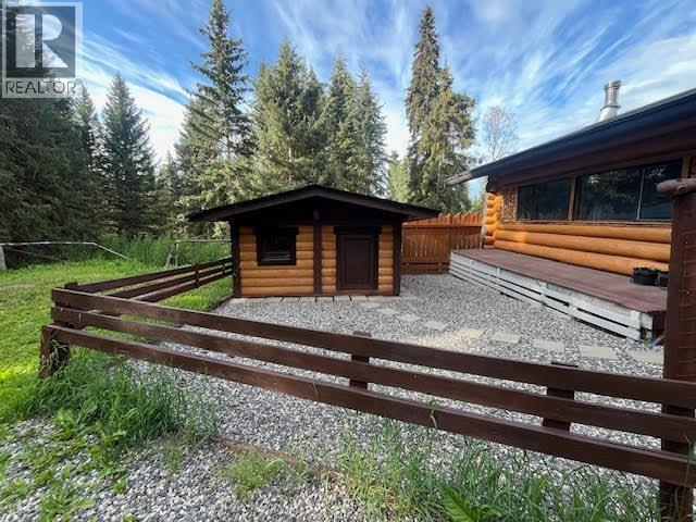 6006 Valleyview Drive, 100 Mile House, British Columbia  V0K 2E3 - Photo 31 - R3121221