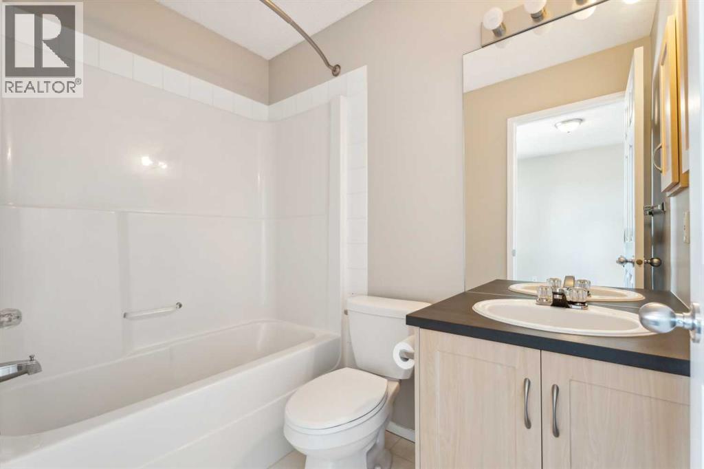 73 Rocky Ridge Heath NW, Calgary, Alberta  T3G 4Z7 - Photo 21 - A2283247
