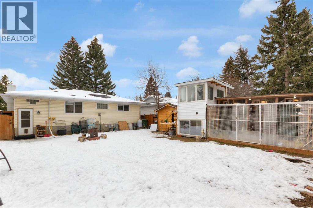 60 Dalhurst Way NW, Calgary, Alberta  T3A 1N7 - Photo 31 - A2300689
