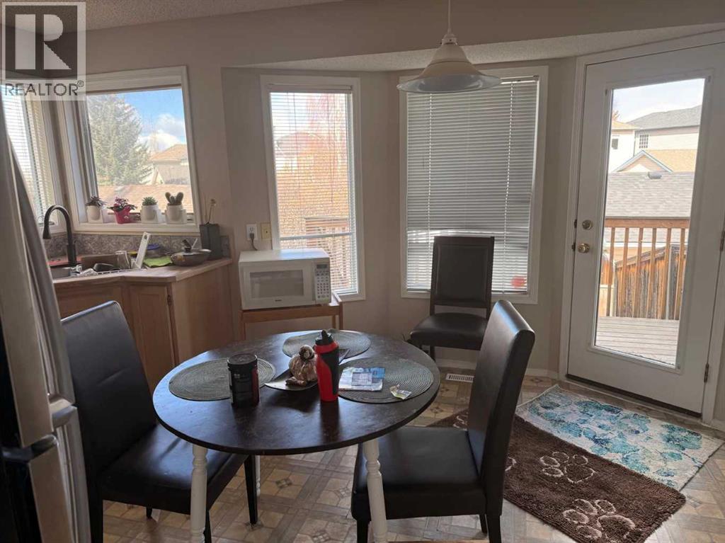 7212 Sierra Morena Boulevard SW, Calgary, Alberta  T3H 3G5 - Photo 8 - A2308935