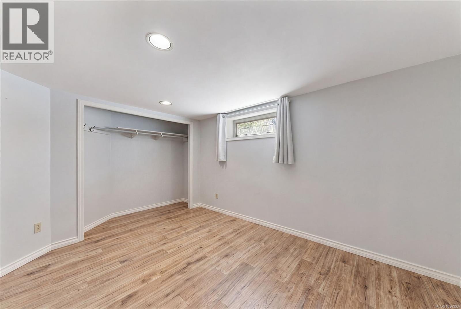1728 Kenmore Rd, Saanich, British Columbia  V8N 2E7 - Photo 21 - 1030993