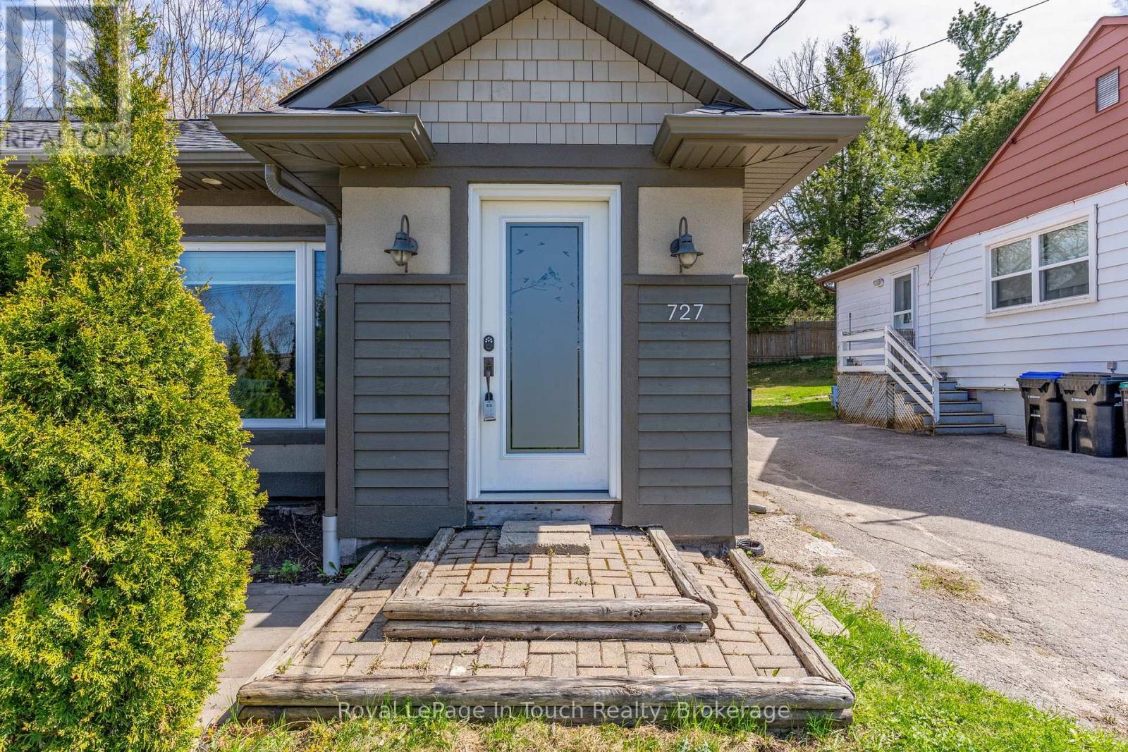 727 Victoria Street, Midland, Ontario  L4R 1B2 - Photo 4 - S12836432