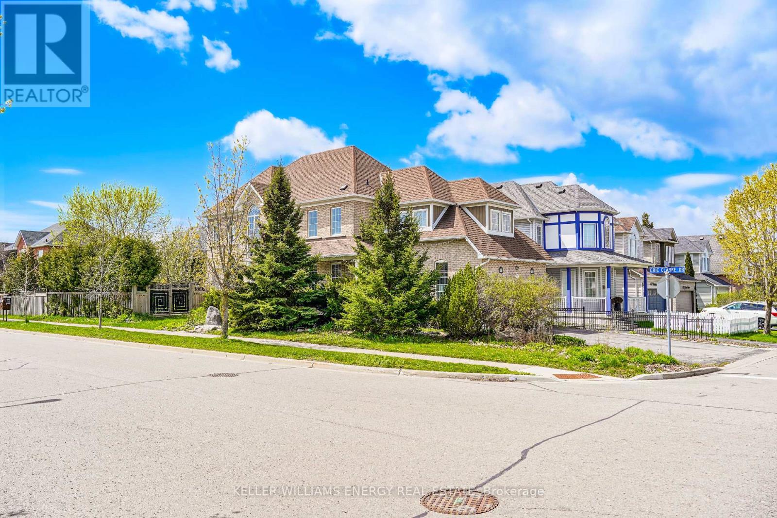 51 Divine Drive, Whitby, Ontario  L1R 2T5 - Photo 3 - E13100494
