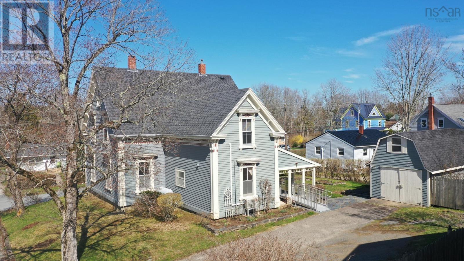 40 Pleasant Street, Mahone Bay, Nova Scotia  B0J 2E0 - Photo 2 - 202609657