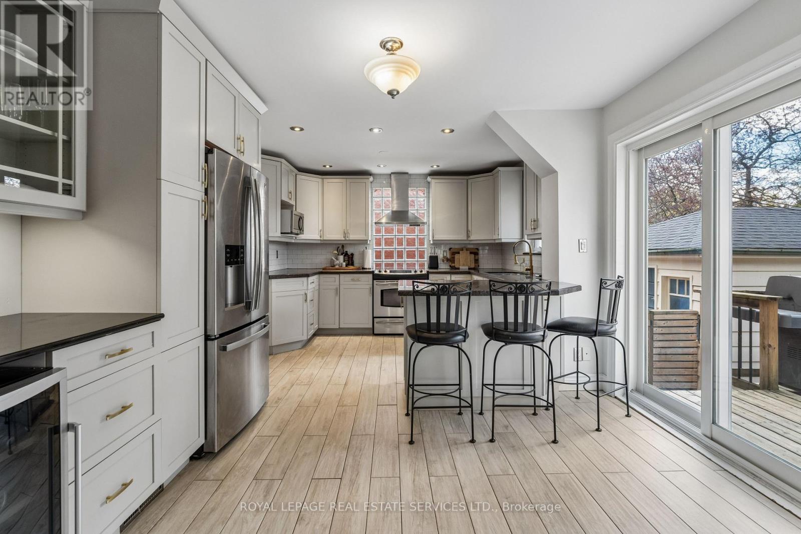 196 Berry Road, Toronto, Ontario  M8Y 1W8 - Photo 7 - W13099952