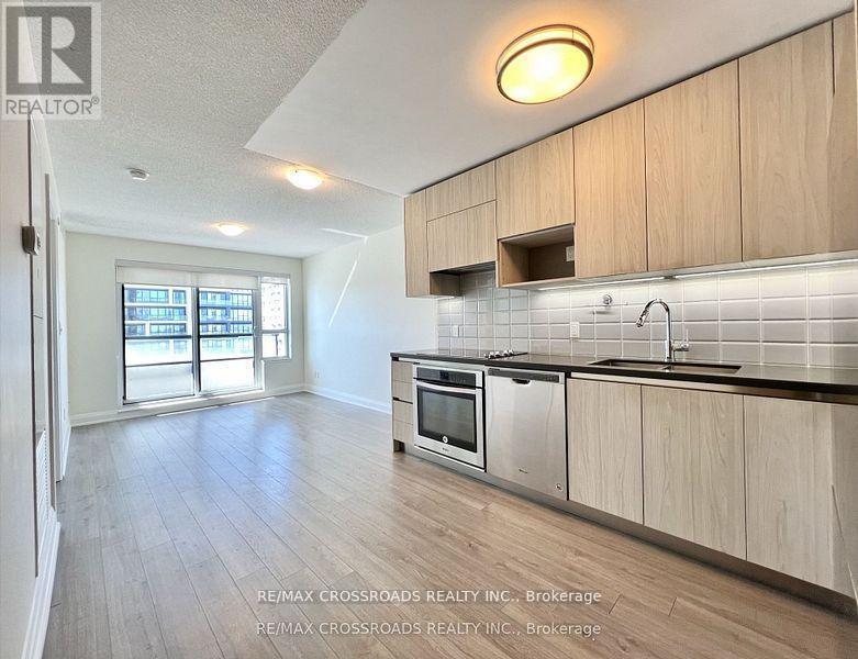1209 - 15 Water Walk Drive, Markham, Ontario  L6G 0G2 - Photo 4 - N13100432